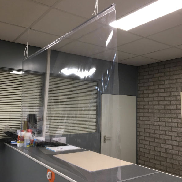 doorzichtig-plastic-zeil-folie-bescherming-corona-virus doorzichtig-plastic-zeil-folie-bescherming-corona-virus
