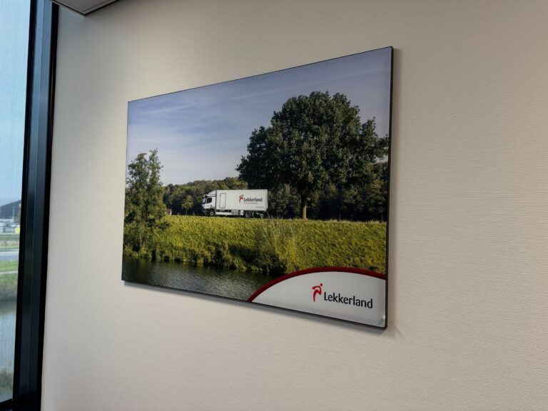 Photo by Philipse Reclame on August 13, 2026. May be art of text.